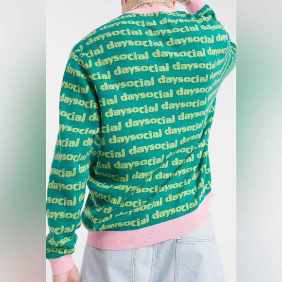 OVERSIZED SWEATER WITH ALL OVER PATTERN IN GREEN - Picture 3 of 4